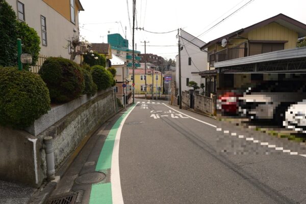 車の通りが少ないため、お子様の通学も安心。家族の安全を守れる静かな住宅地です。(外観) 車の通りが少ないため、お子様の通学も安心。家族の安全を守れる静かな住宅地です。(外観)