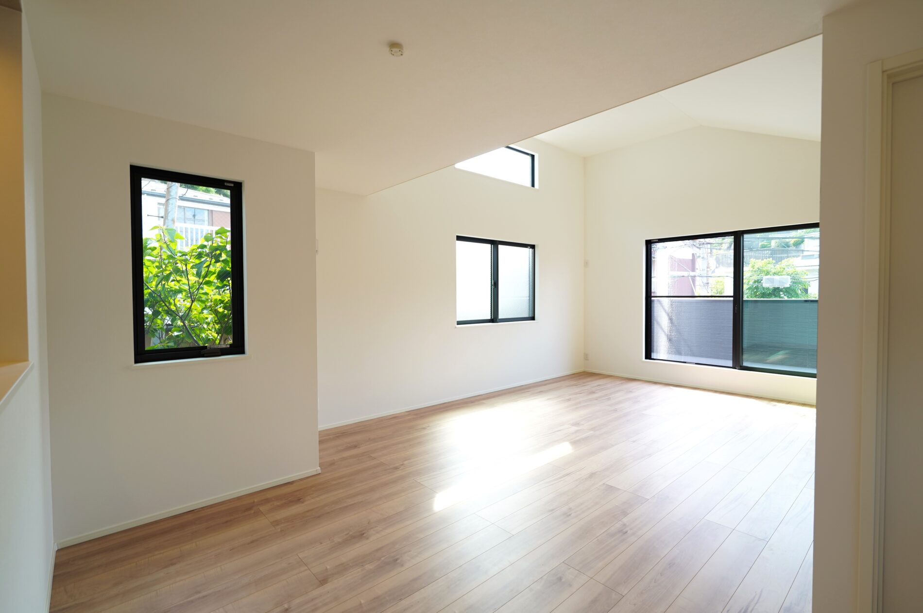 中区本牧満坂 全3棟 3号棟 株式会社クラステイタス