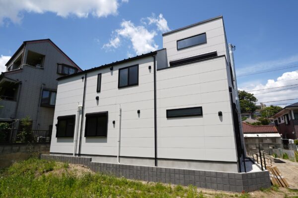 【駅徒歩圏×４ＬＤＫ】ゆとりある１００m2超の空間設計。家族の時間を心地よく包み込む新築住宅。