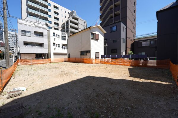 50坪超のゆとりある敷地。ご自宅や二世帯、賃貸併用、共同住宅など、用途に応じた多彩な建築が可能です。(外観) 50坪超のゆとりある敷地。ご自宅や二世帯、賃貸併用、共同住宅など、用途に応じた多彩な建築が可能です。(外観)