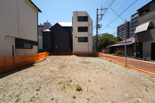 建ぺい率80%・容積率400%。前面道路の制限に準じた効率的な空間設計が可能です。(外観) 建ぺい率80%・容積率400%。前面道路の制限に準じた効率的な空間設計が可能です。(外観)