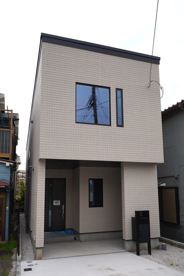 建物完成致しました♪ゆとりある空間、充実した設備を是非ご覧ください♪(外観)