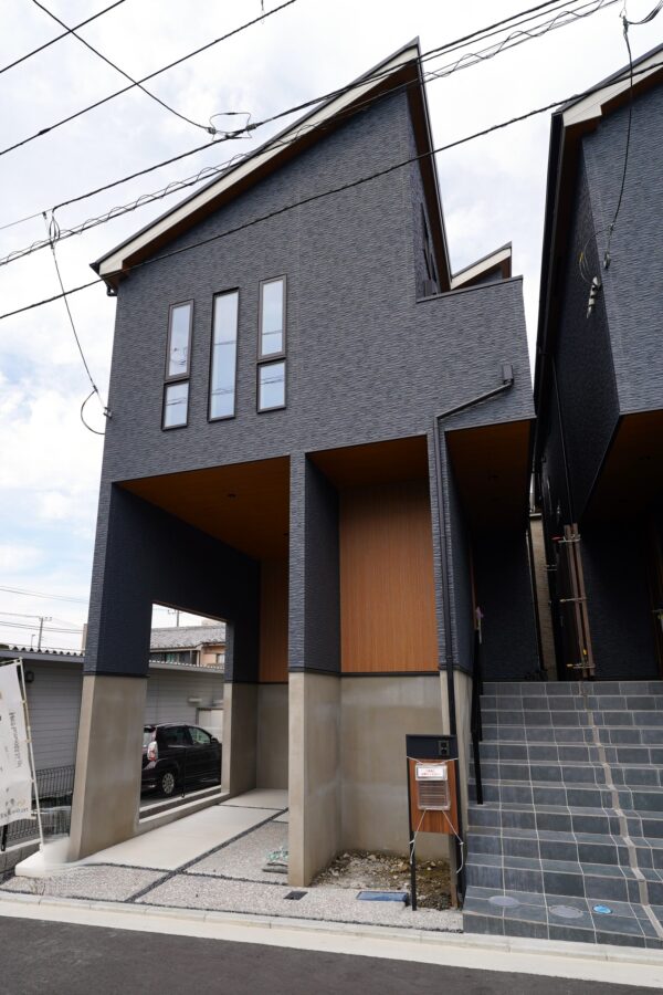 建物堂々完成済♪充実した設備、利便性良好な住宅環境を是非ご覧ください♪(外観)